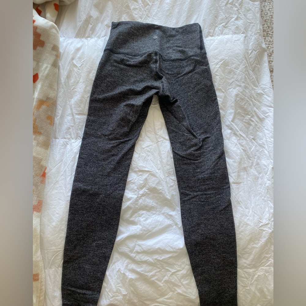 grey textured lululemon leggings